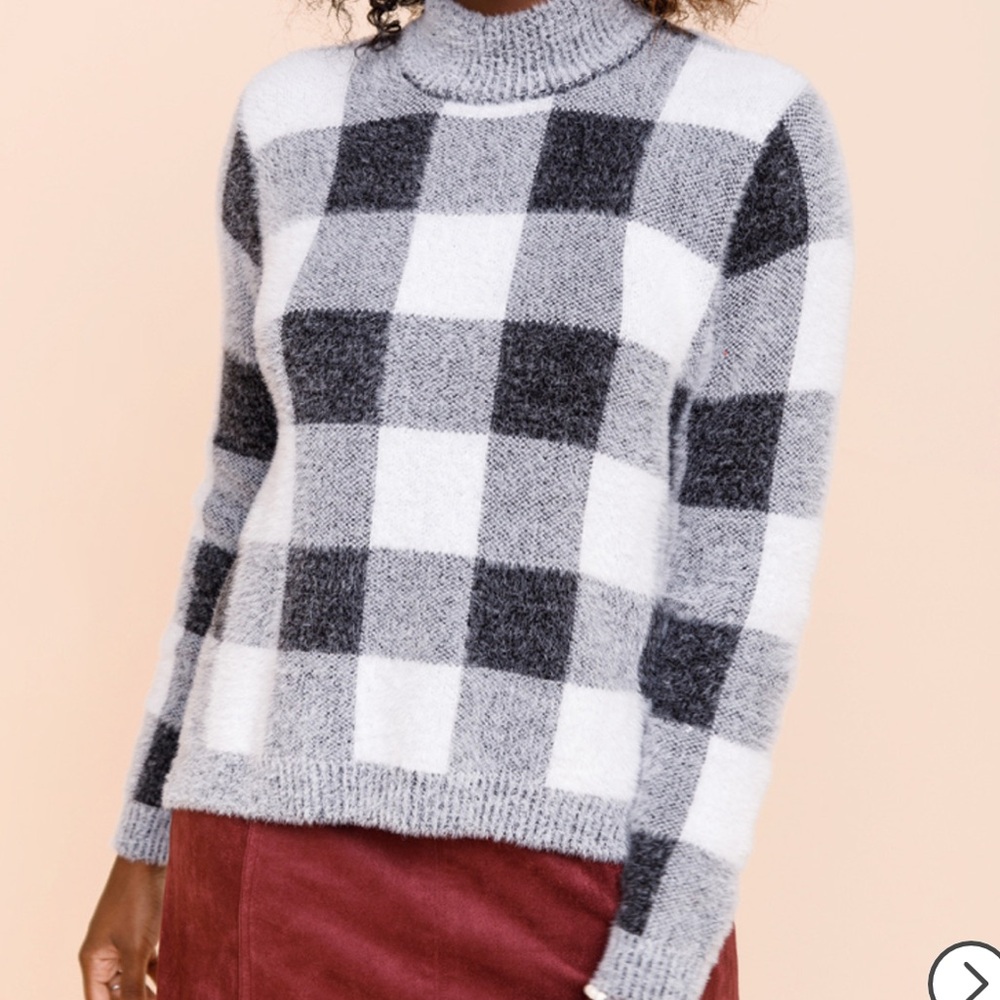 mi ami Black and White Buffalo Checkered Turtleneck Sweater